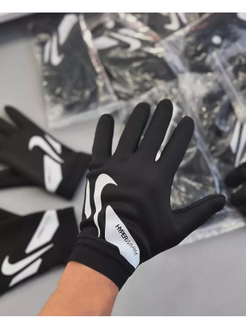 Перчатки Nike Shield Hyperwarm
