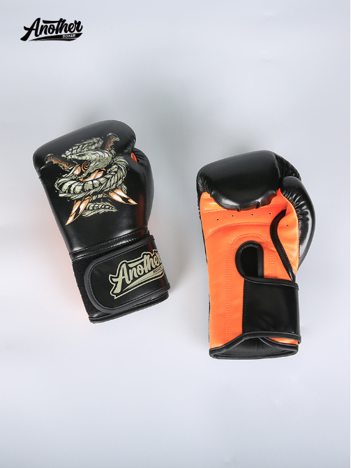 Перчатки боксерские змея с двумя мечами Another Boxer купить